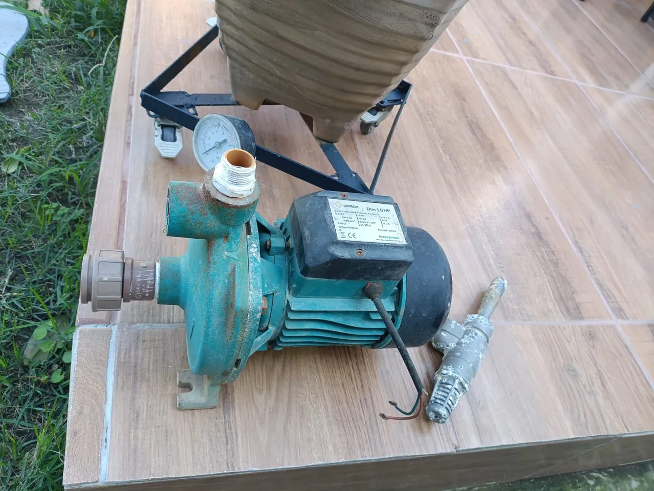 Bomba d'água injetora com motor 1.0 HP