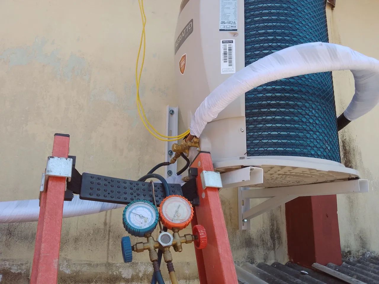 Eletricista Predial instalador de Central de Ar Split e limpeza - Foto 4