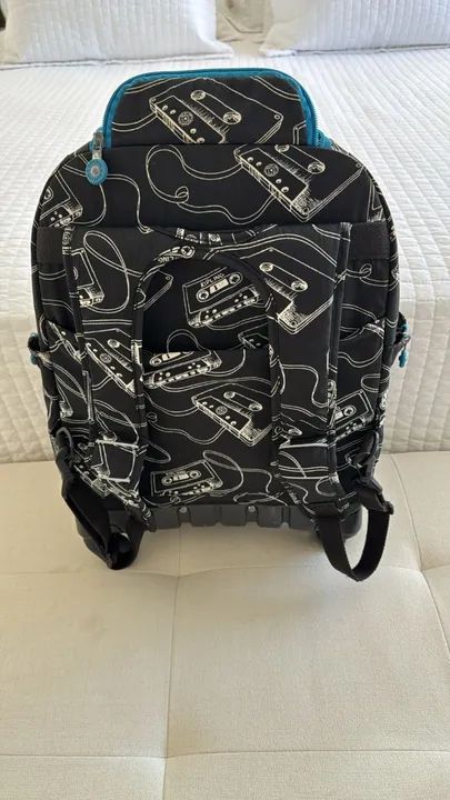 Mochila Kipling com rodinhas - Foto 2