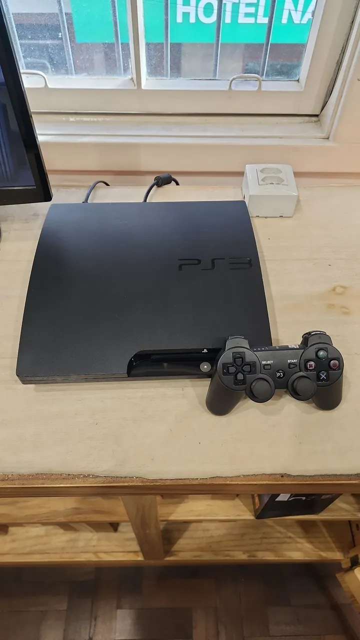 PlayStation 3 (PS3) 160gb slim- Console Completo!