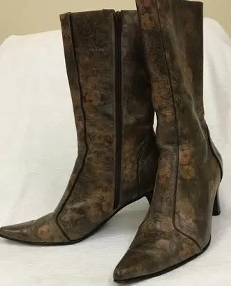 Conjunto De Botas de Couro Legítimo Marrom Com Detalhes + Bolsa Mesmo Padrão 