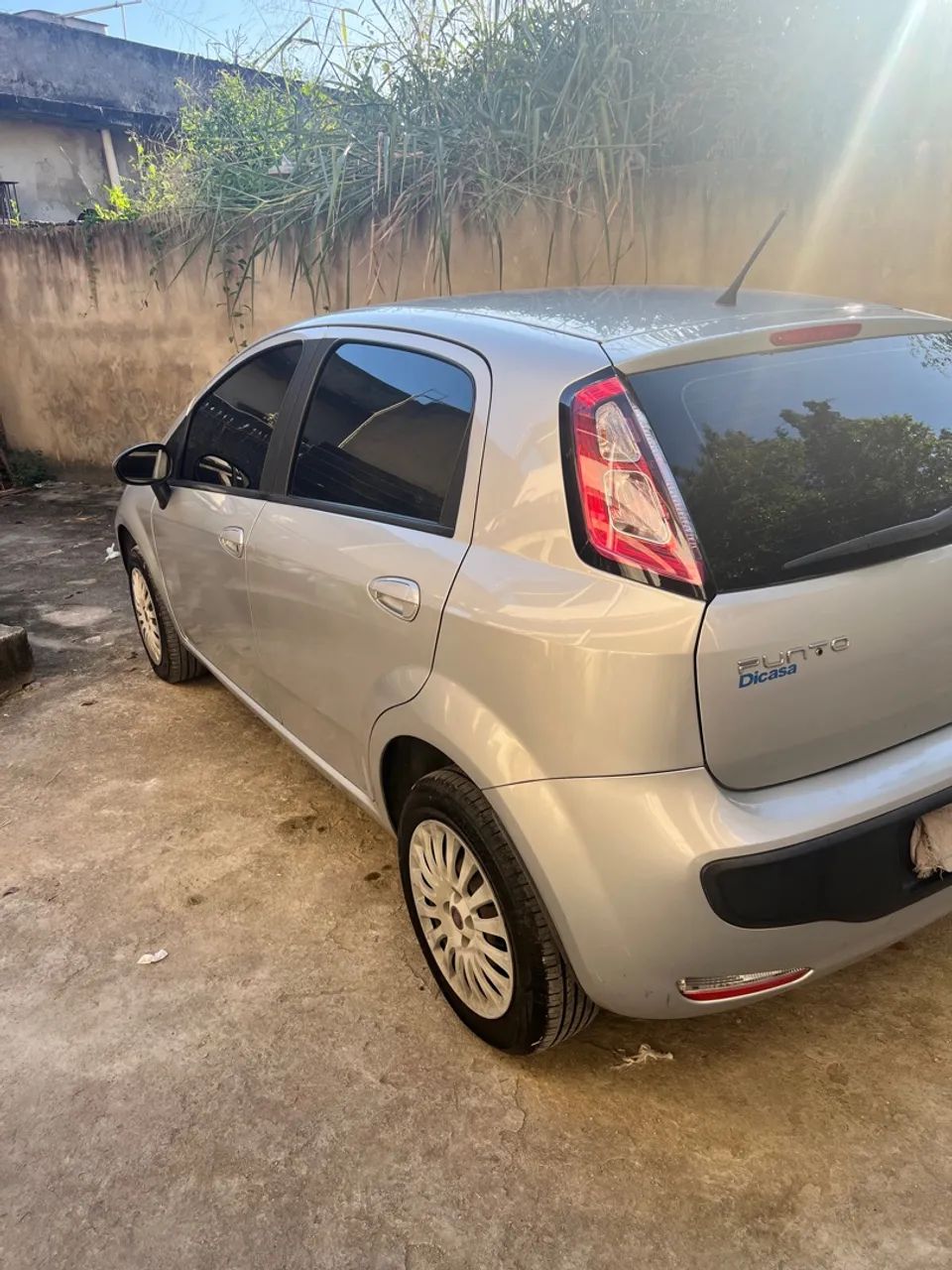 Fiat Punto Attractive 1.4 2013 - Foto 5