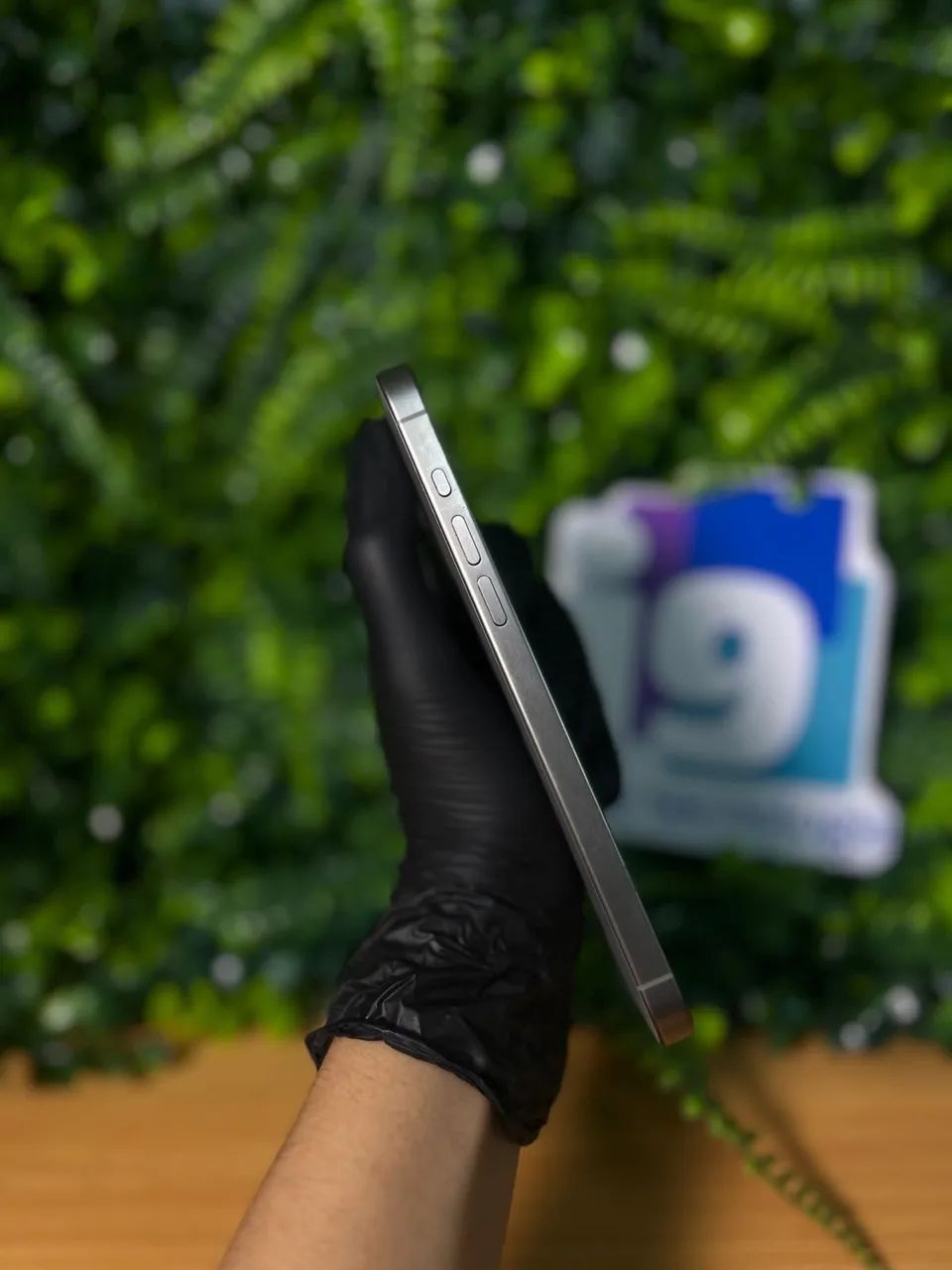 iPhone 15 Pro Max 256GB  89% Natural Titanium, Com caixa Seminovo  - Foto 2