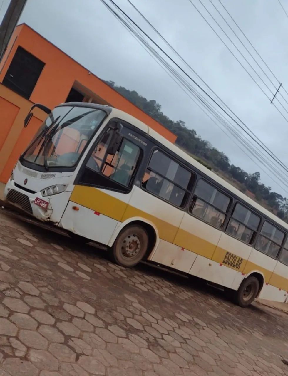 Ônibus MB OF 1418 35 lugares 