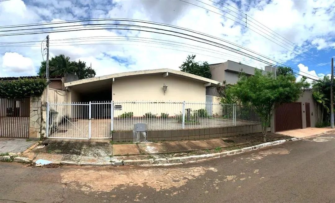 Casa à Venda no Setor Sul - Imóvel Perfeito para Reforma e Personalização