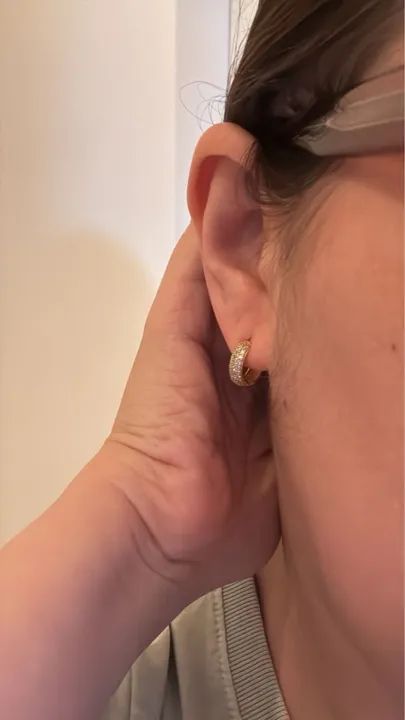Brinco de argola ouro 18k com diamantes  - Foto 3