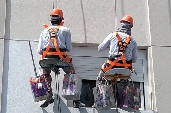 Empresa de serviços  em fachada