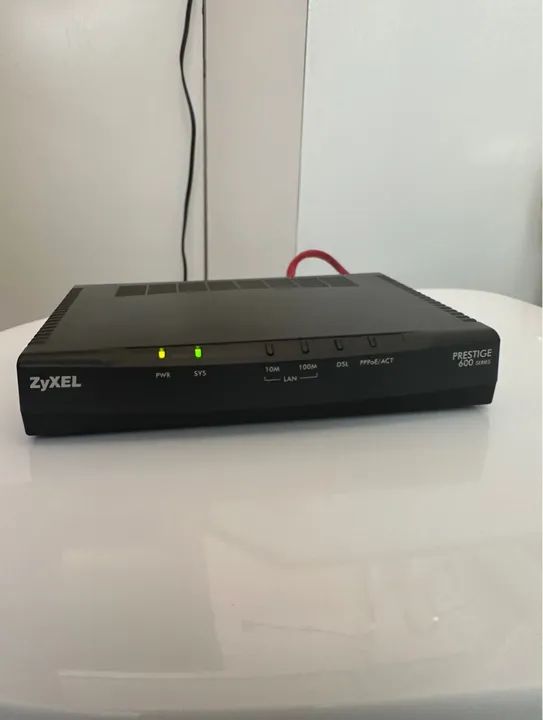 Roteador ZyXEL Prestige 600 - com cabos!