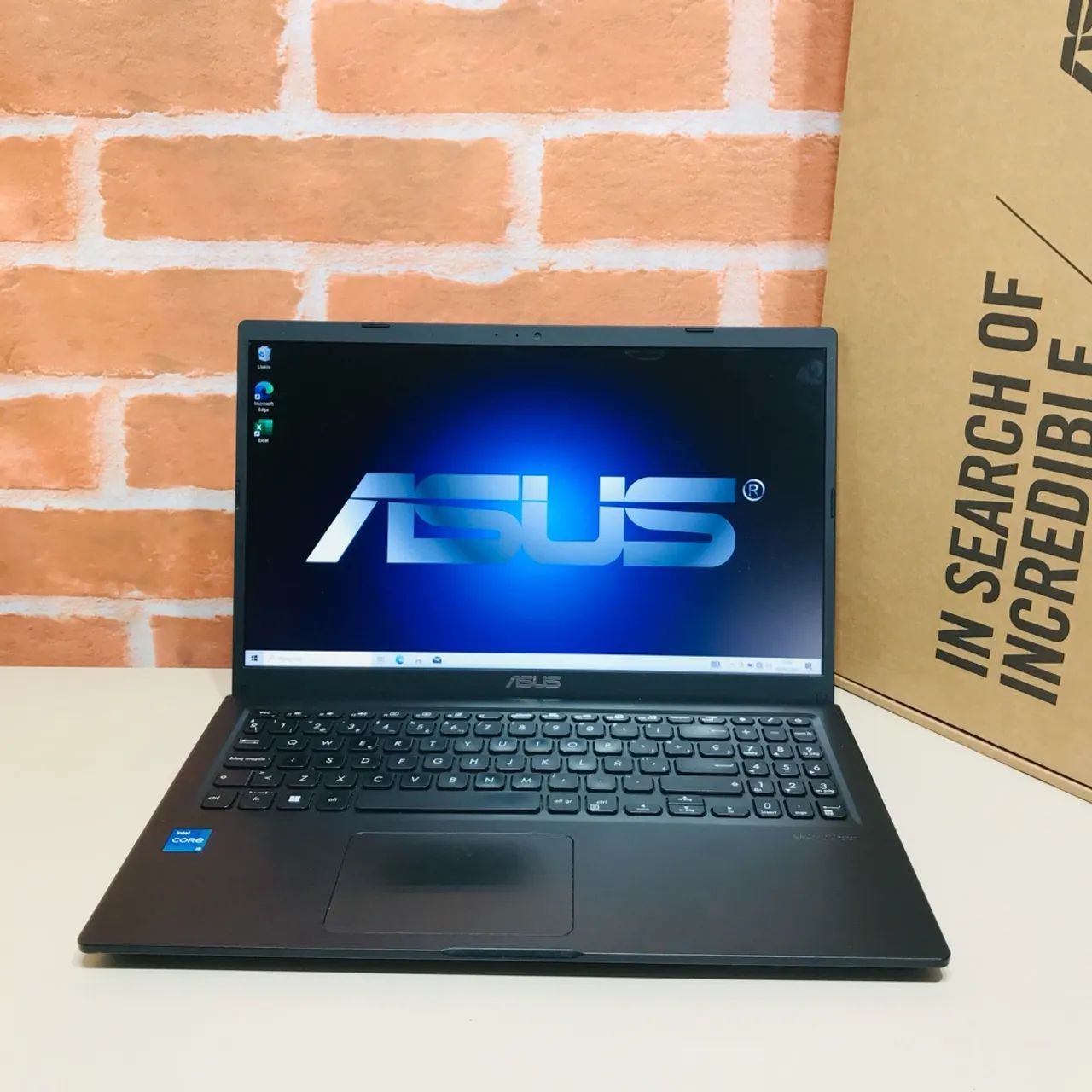 Notebook Asus i5 de 11ª Geração/ Ram 8GB/ Ssd 256GB/ FullHD/ Placa Intel Graphics 4GB 