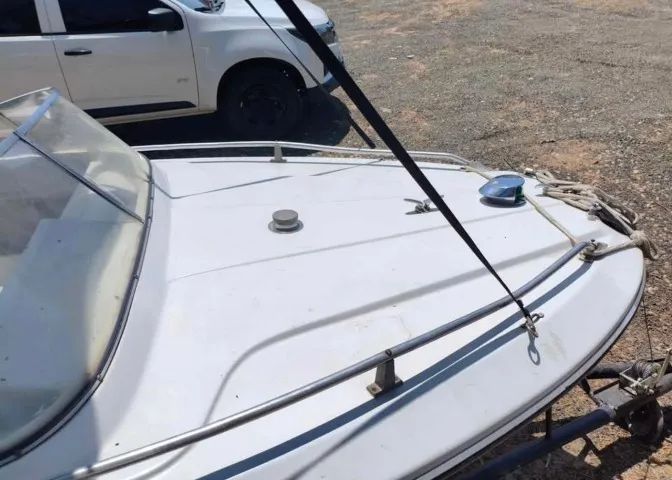 Lancha com motor de 65hp - Foto 6