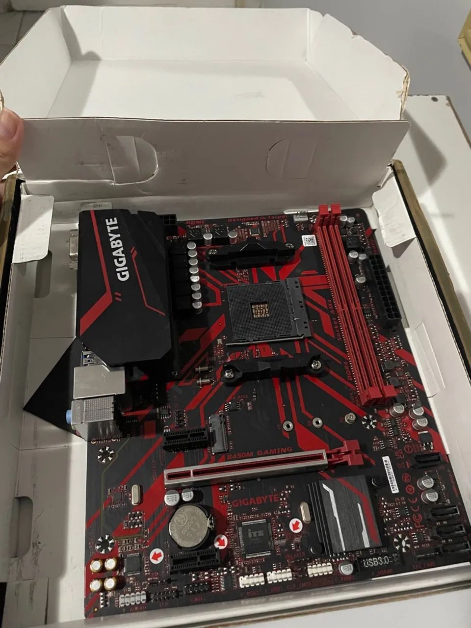 Placa-Mãe Gigabyte B450M Gaming