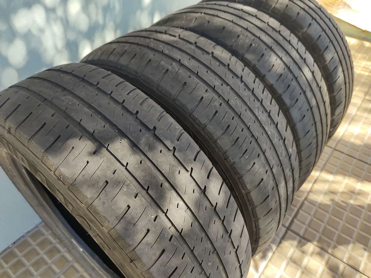 Pneus  175 / 65 / 14  Goodyear Assurance 
