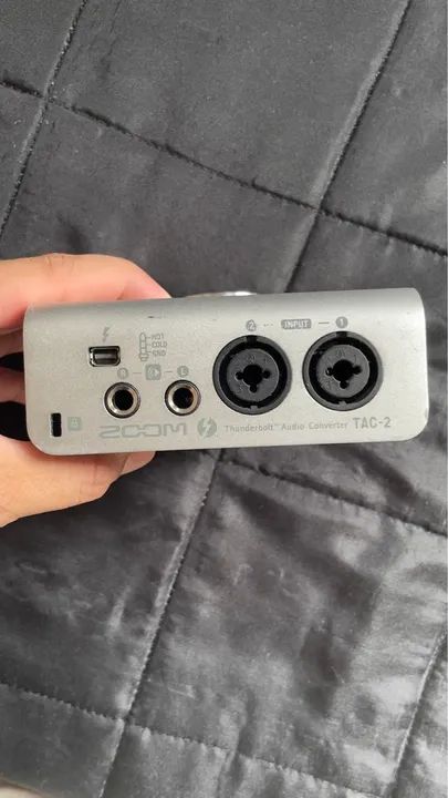 Zoom TAC-2 - Conversor de Áudio Thunderbolt