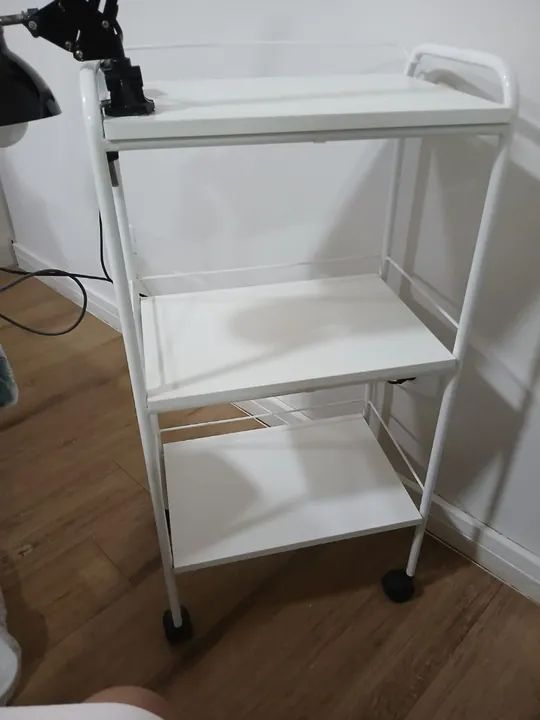 Carrinho auxiliar com 3 prateleiras