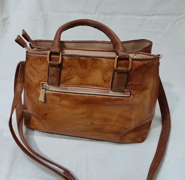 Bolsa Feminina - Couro Sintético- Usada Com pequeno defeito - Foto 4
