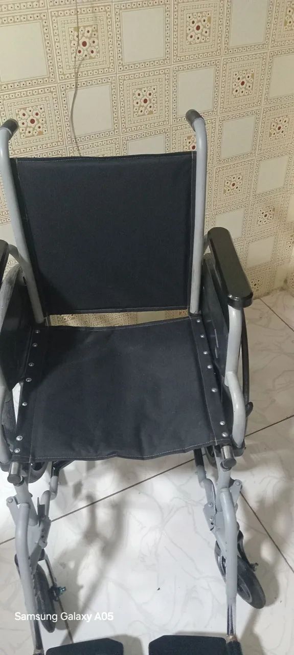 Cadeira de Rodas Dobrável - Foto 4