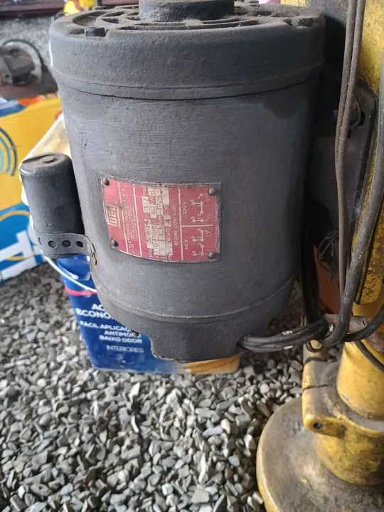 Furadeira de bancada 220v - Foto 2