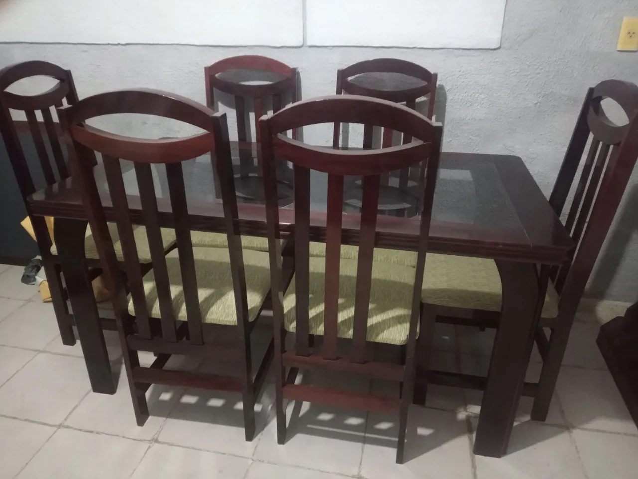 Conjunto de mesa de jantar com 6 cadeiras