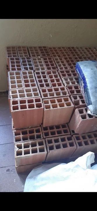 Vendo tijolos e Areia 