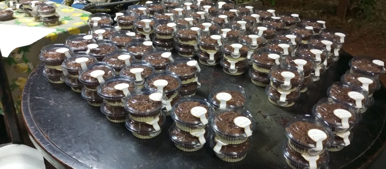 Ricardi's Confetteria Mini bolos individuais para eventos