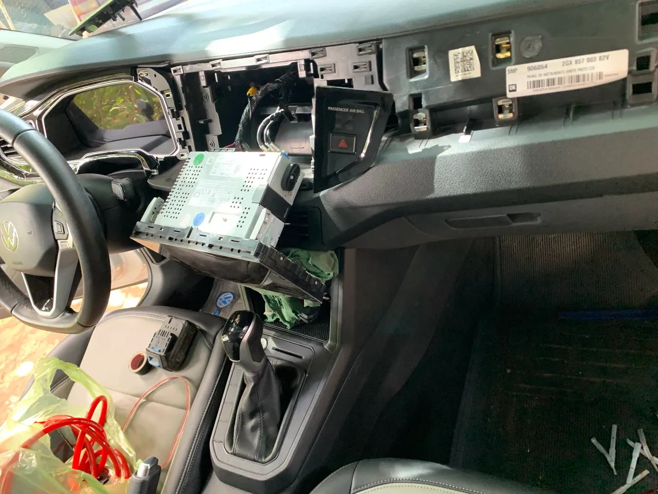 Instalação de som automotivo e acessórios,madeiramento em geral e multimídia 