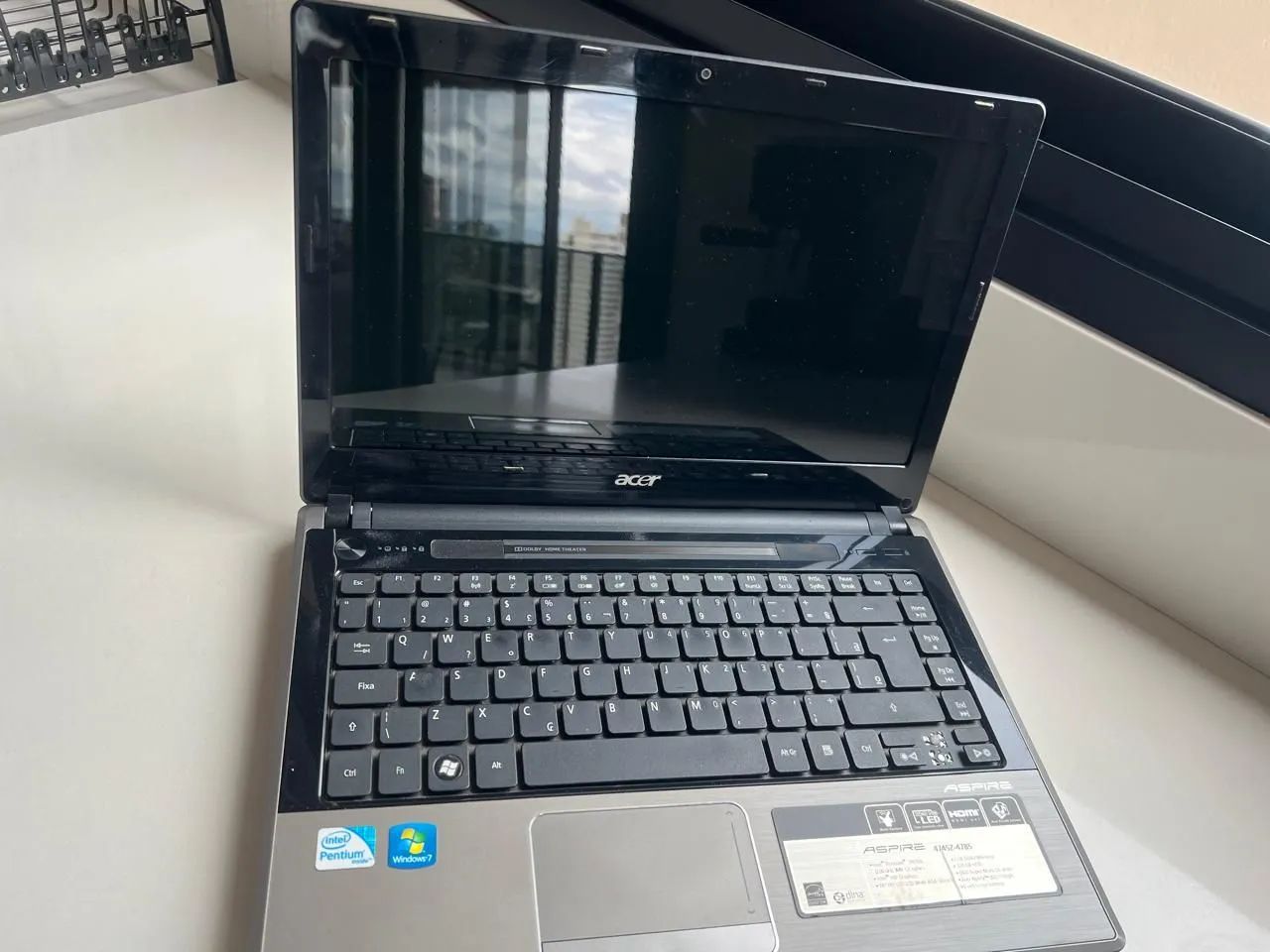 Notebook Acer Aspire 14" - Excelente estado, já formatado e com Windows 10 instalado