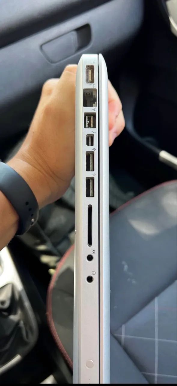 MacBook Pro i7 16gb