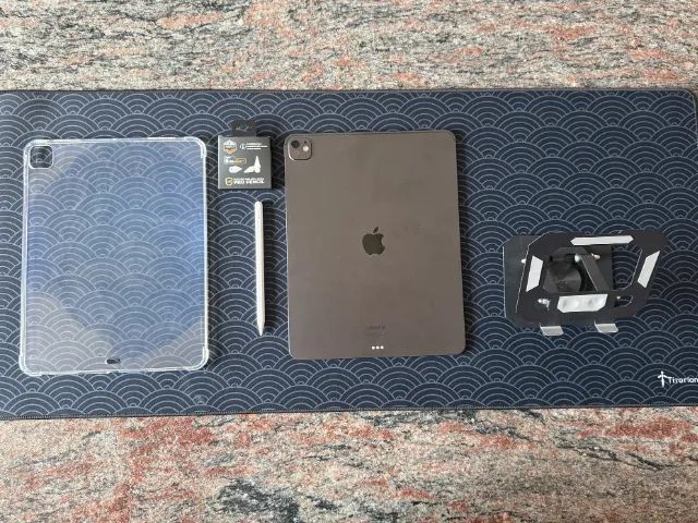 iPad Pro de 13 polegadas (M4) - acompanha caneta, suporte, ponteiras extras e capa - Foto 2