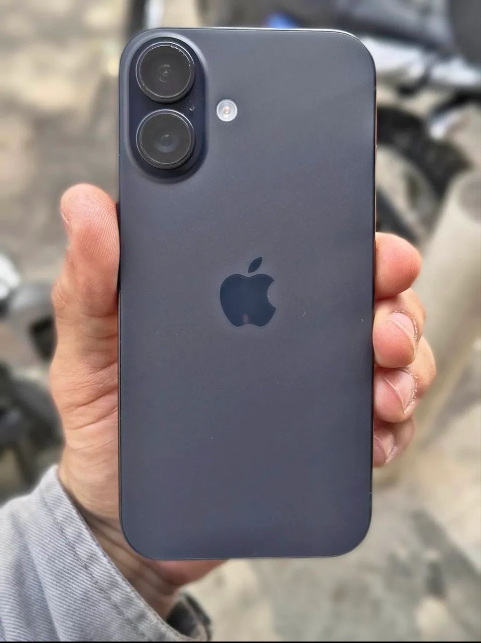 iPhone 16 128GB  