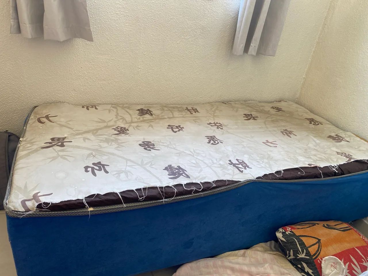Cama box de solteiro