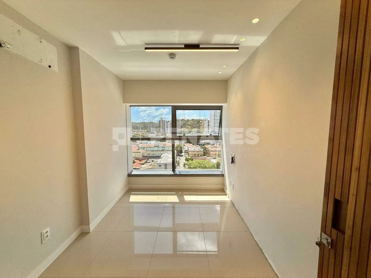 Sala comercial no Manhattan Business com 69m² - Foto 4