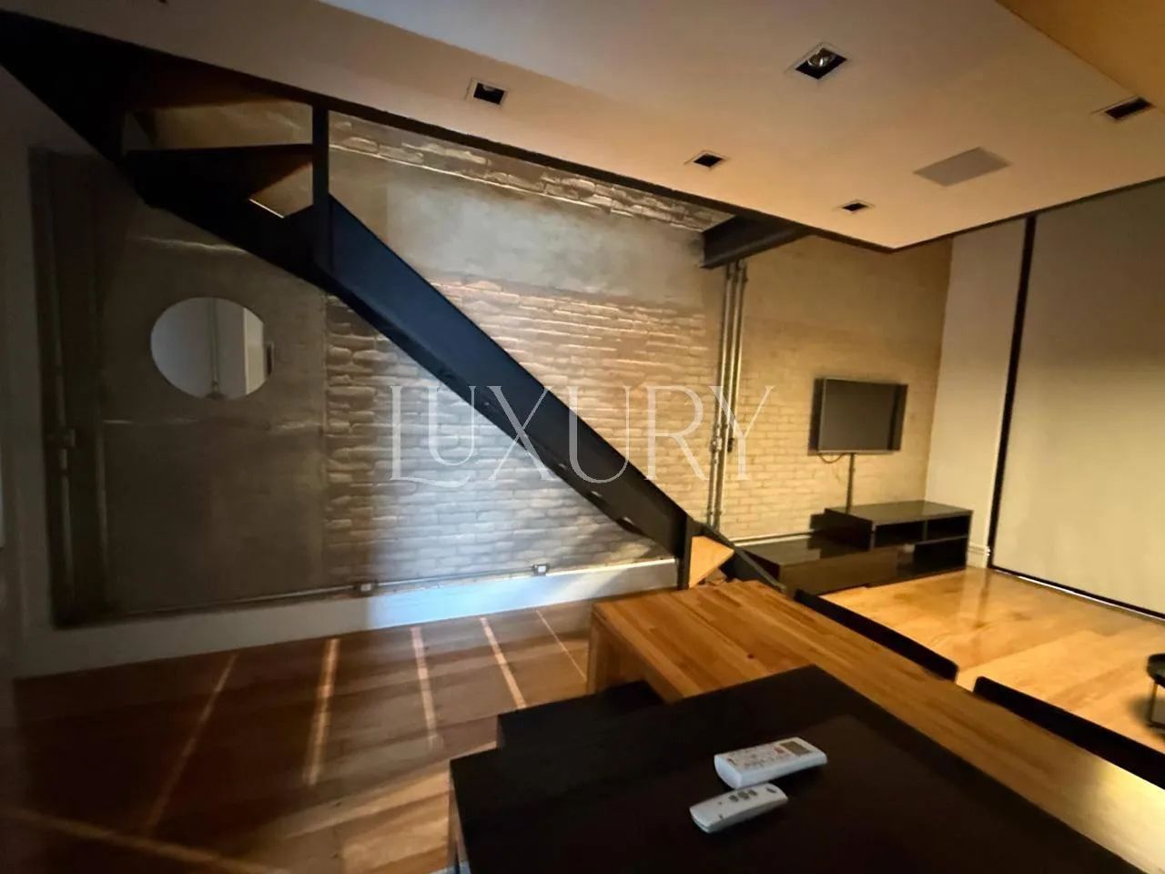 Apartamento Mobiliado à Venda ou para Alugar no Jardim América, 1 suíte , 2 vagas - Foto 6