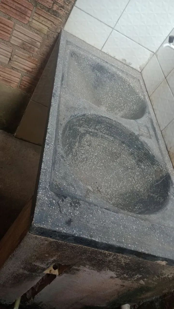 Tanque duplo de lavar roupa. 150 reias