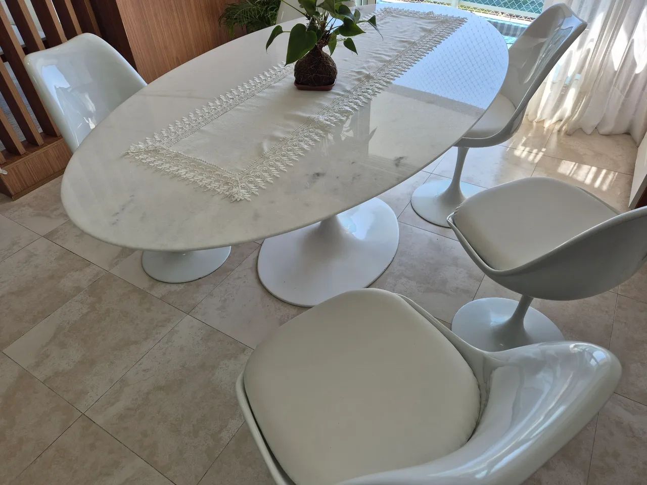 Mesa c/6 cadeiras, Saarinen mármore  - Foto 3