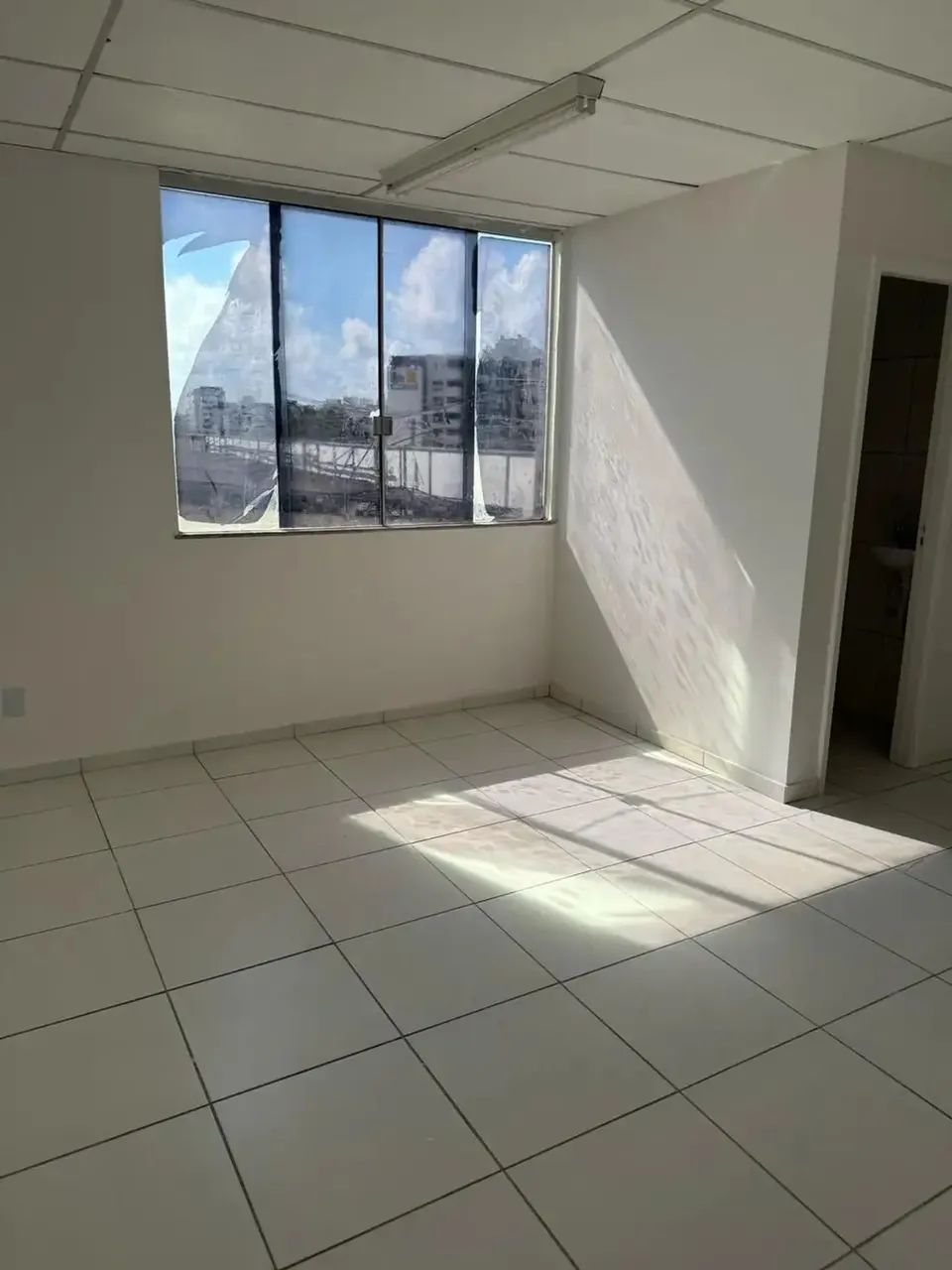 Comercial à venda em rua pública, JARDIM CARAPINA, Lauro de Freitas, BA - Foto 3