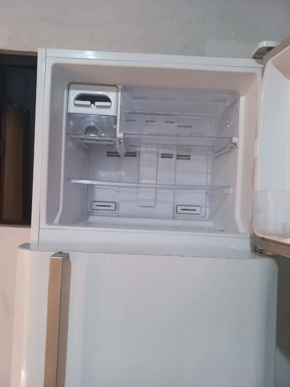 Geladeira  Electrolux  - Foto 4