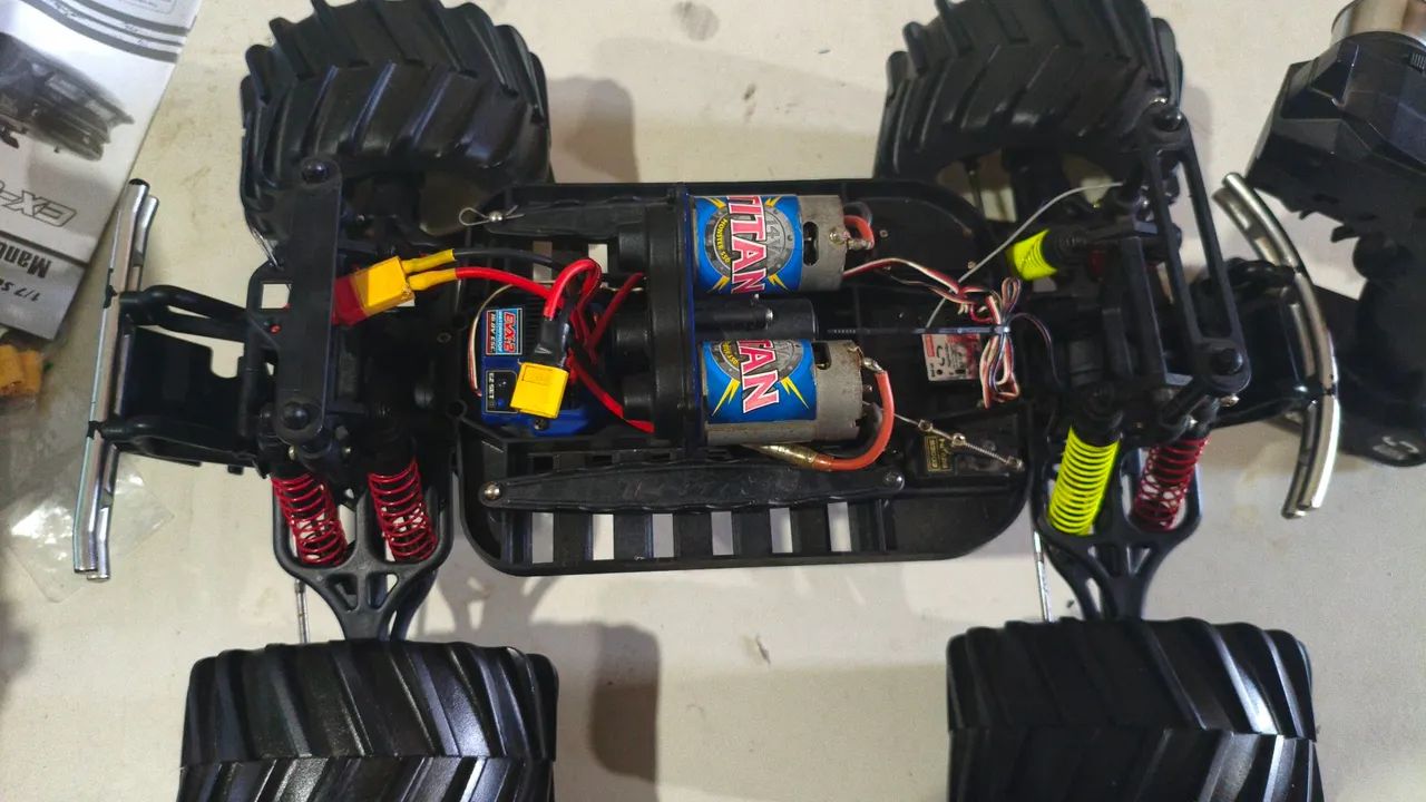 Rc Automodelo Traxxas Emaxx 2 motores 4s 2 macha - Foto 3