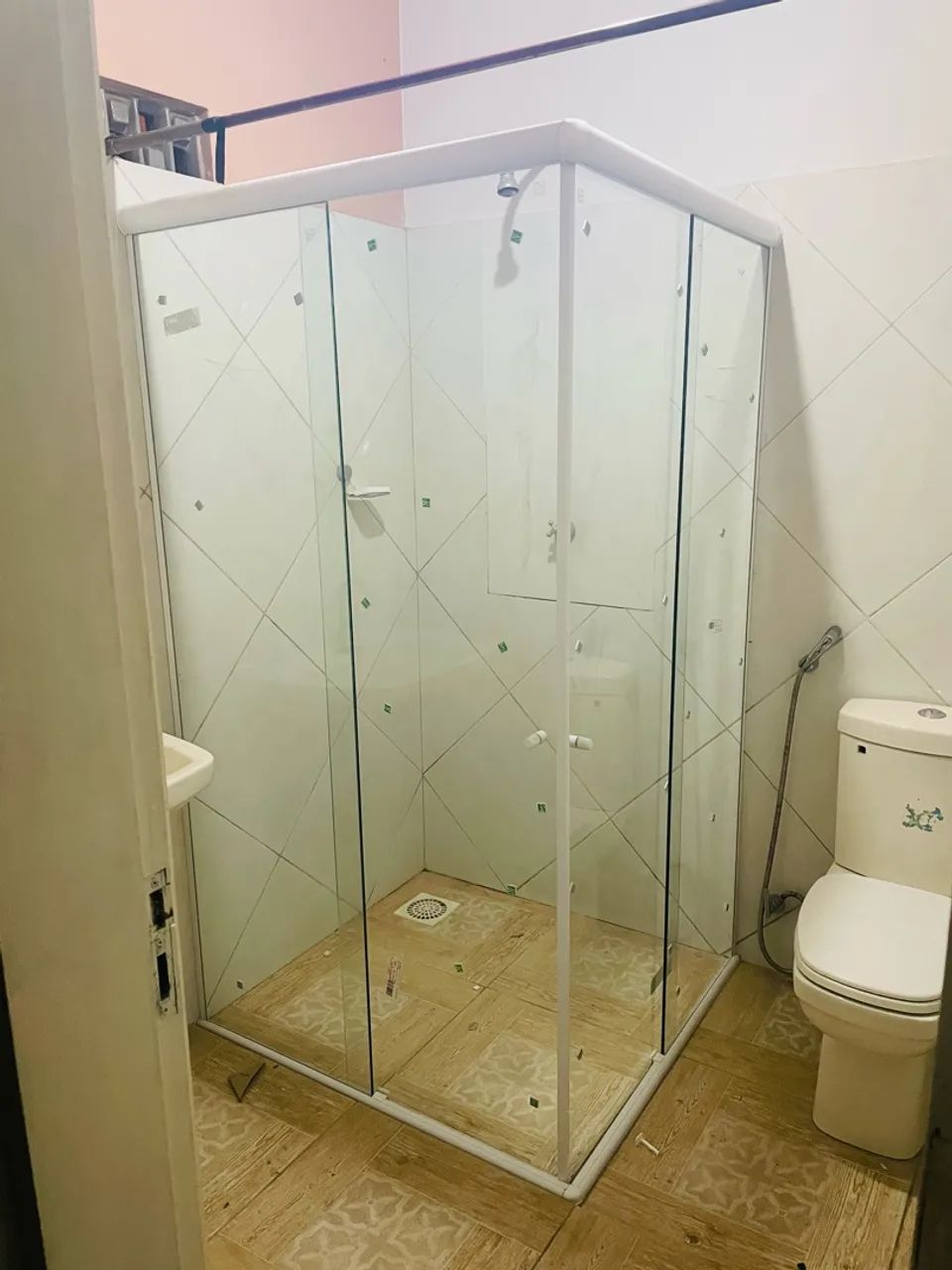 Manutenção em box de vidro 