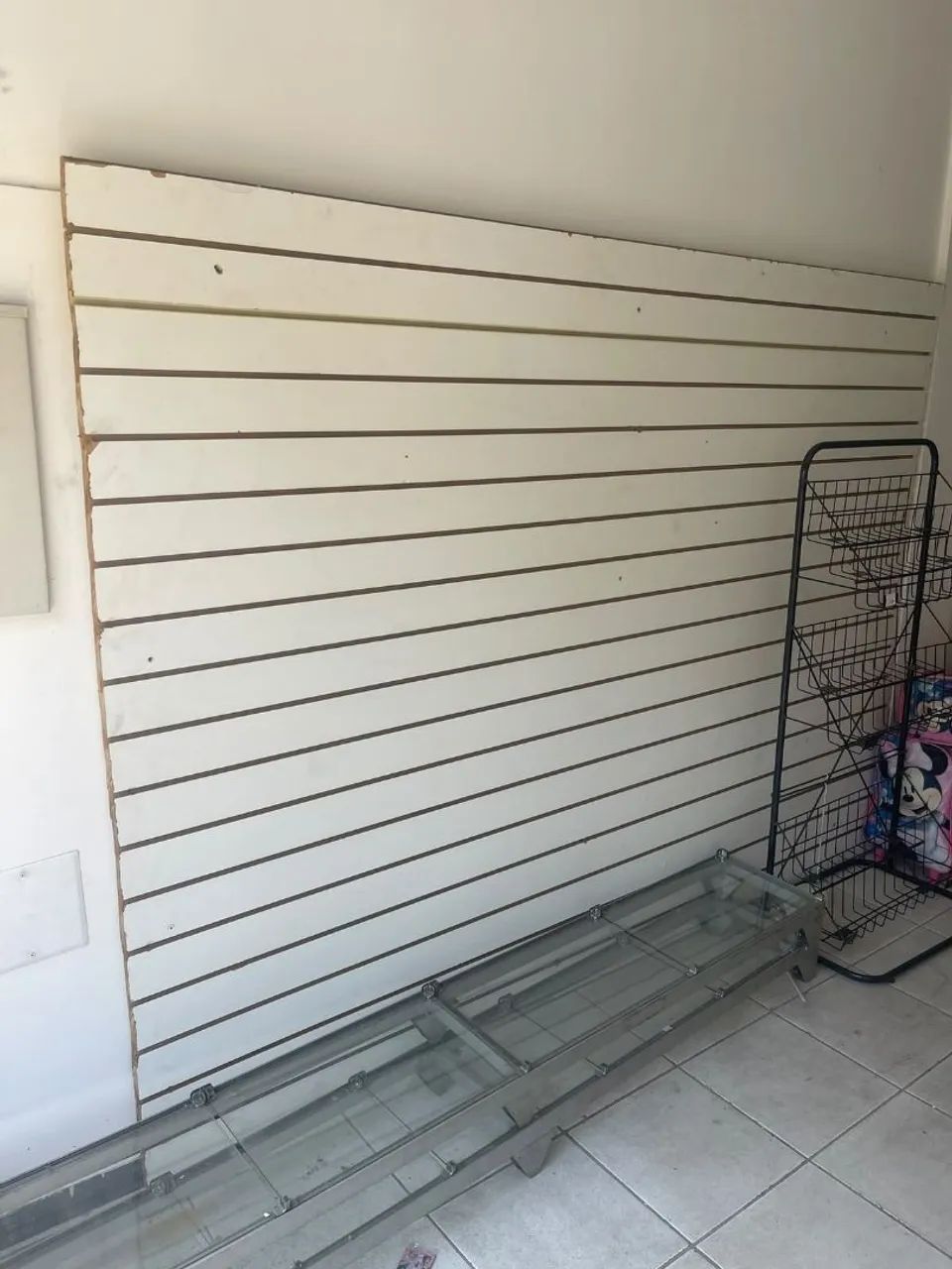 Painel caneletado para lojas - Foto 2