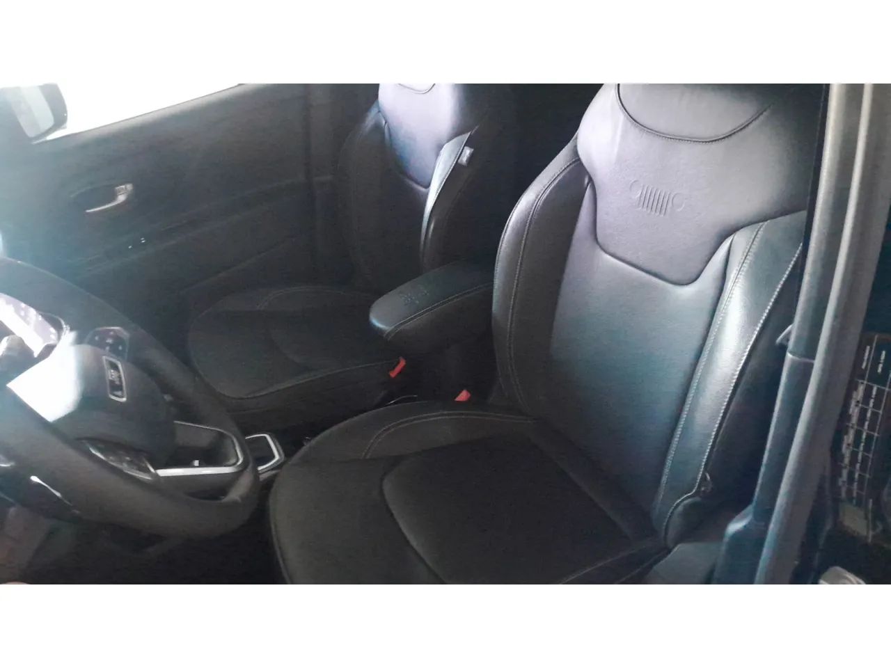 Jeep Renegade Long. T270 1.3 TB 4x2 Flex Aut., foto 14 de 16