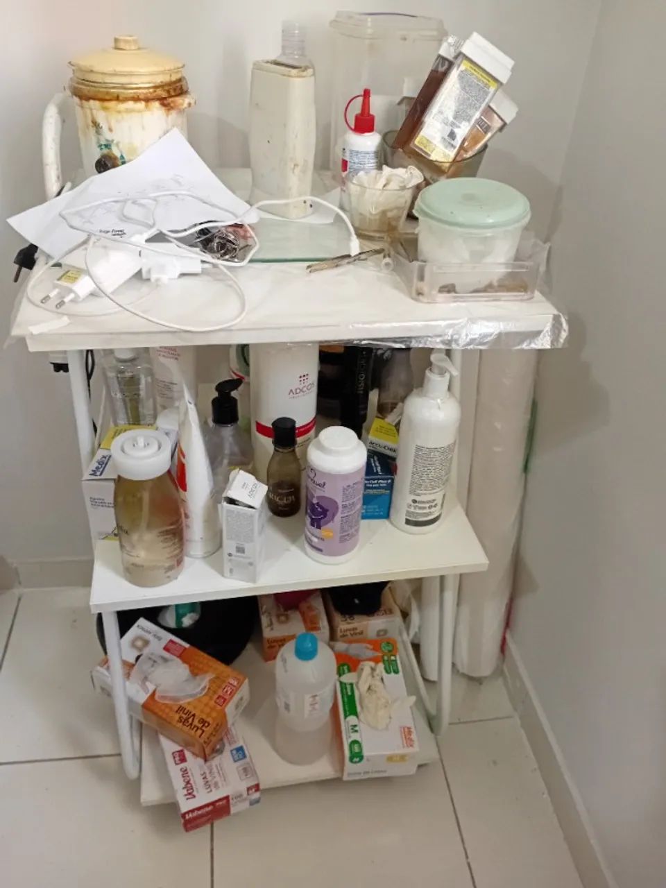 Mesa de apoio procedimento estético 