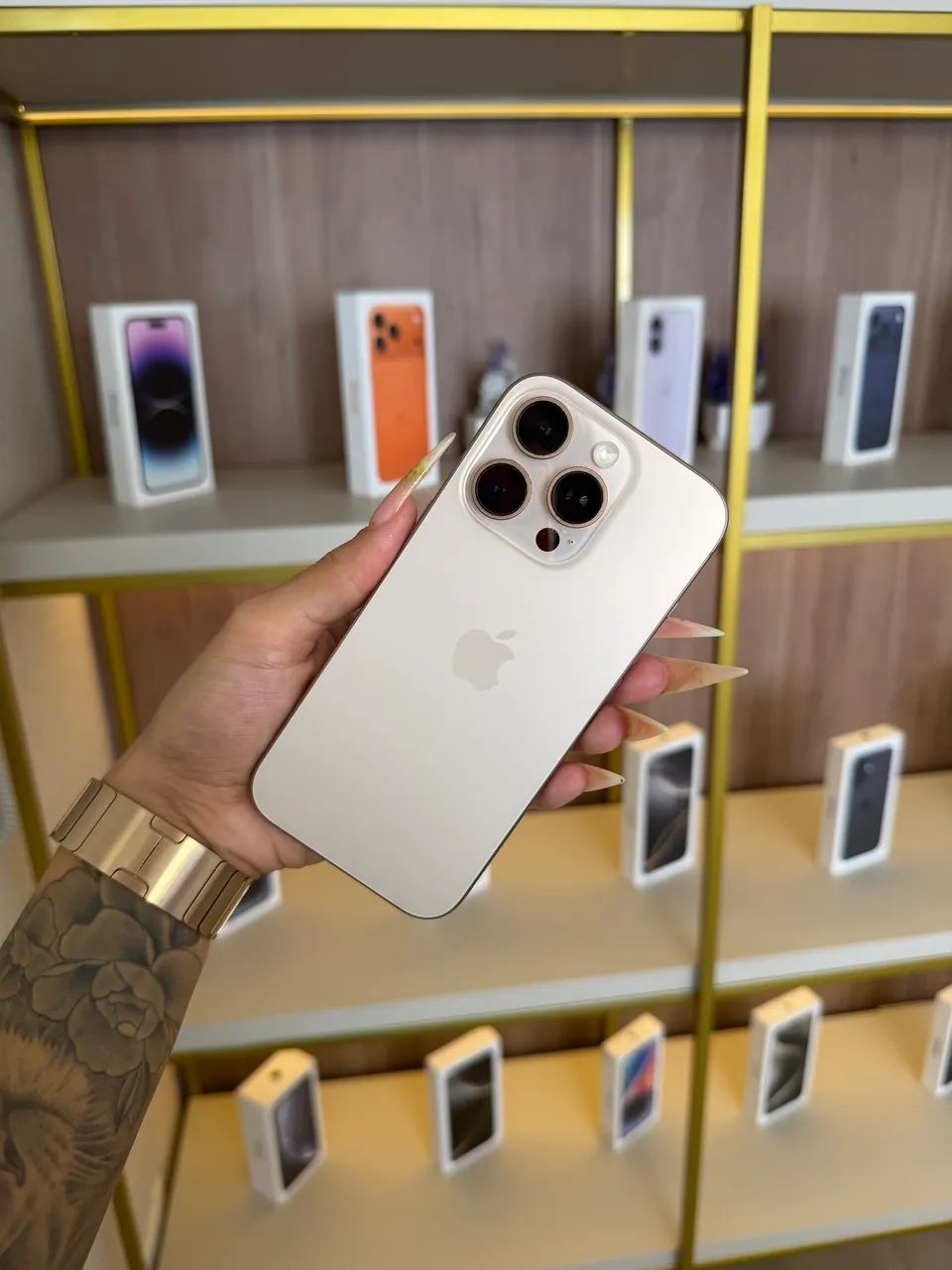 iPhone 16 Pro 1TB Titânio Desert IMPECÁVEL  - Foto 3
