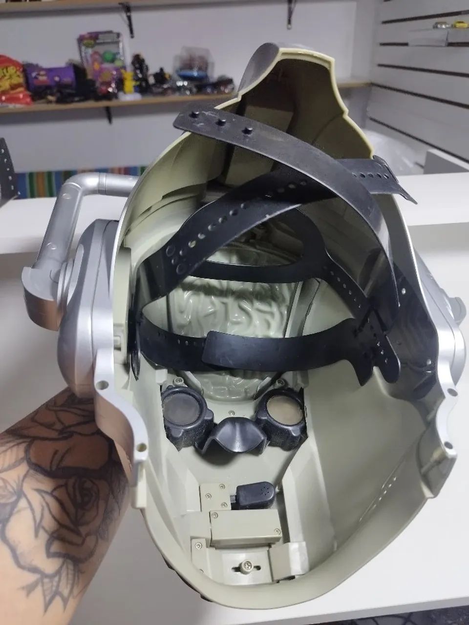 Boneco - capacete Dr who  - Foto 4
