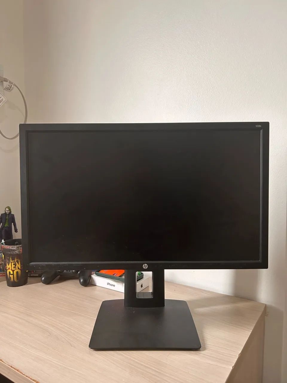 Monitor HP v22B
