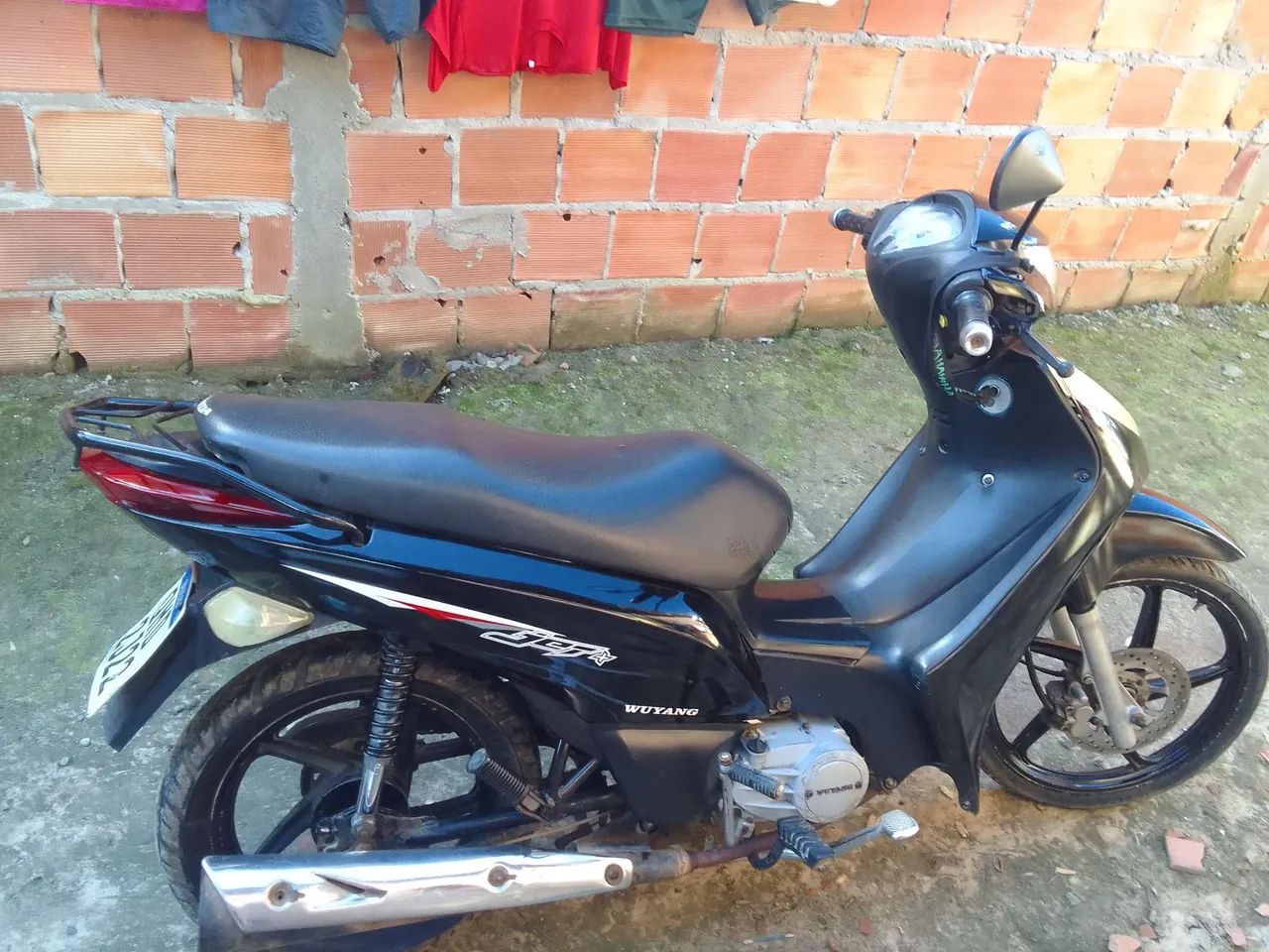 Moto pega na partida, motor bom,parte elétrica funciona perfeitamente, É só pegar e rodar  - Foto 4