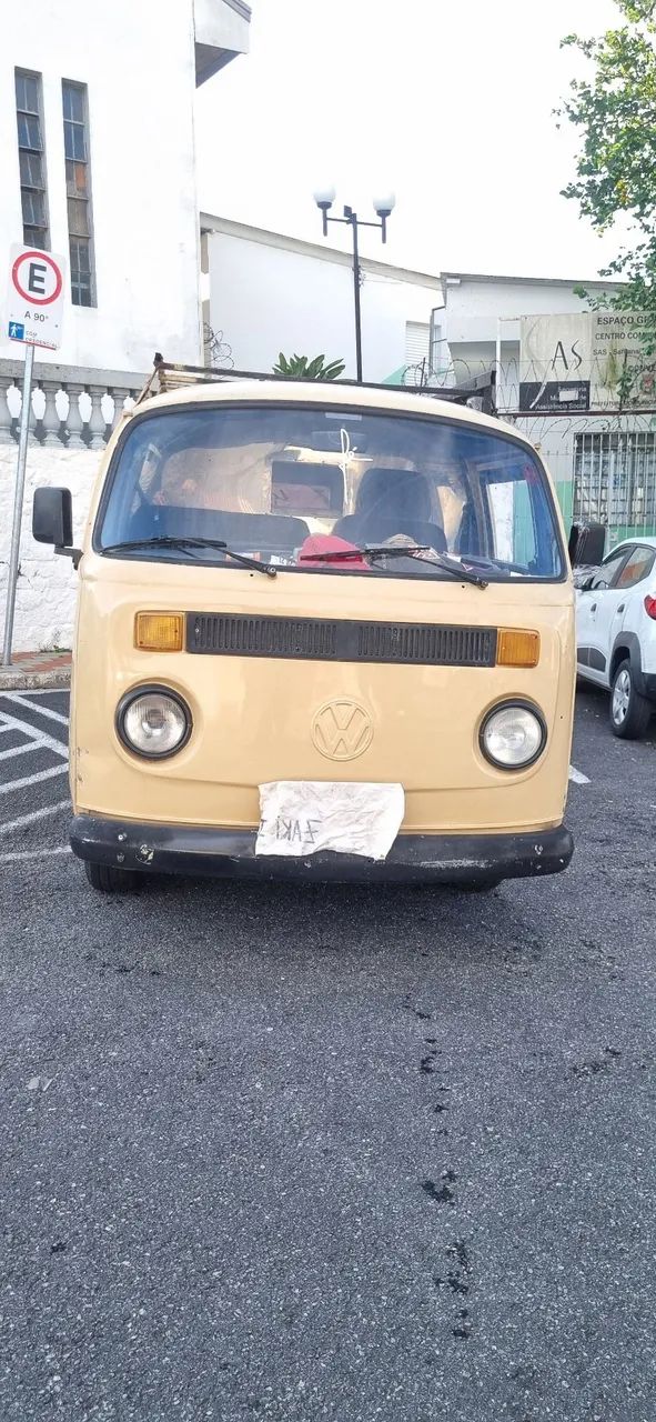Volkswagen Kombi Standard/ Luxo/ Serie Prata 1979