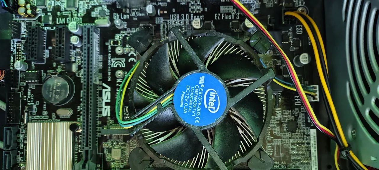 Placa mãe com processador 7 geração - i5 7500  3.4 GHz - Foto 3