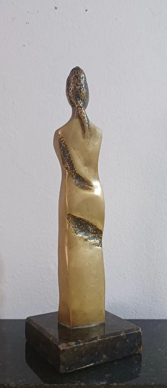Escultura bronze maciço - 21 cm - assinado Wania - Foto 3