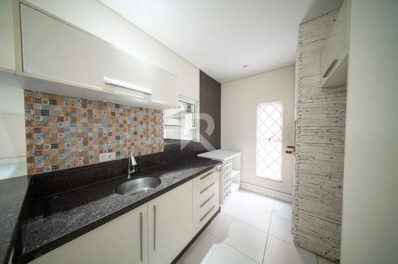 Casa com Amplo Jardim, Piscina e 4 Quartos para Locação, 316 m² - Jardim Social - Curitiba - Foto 12