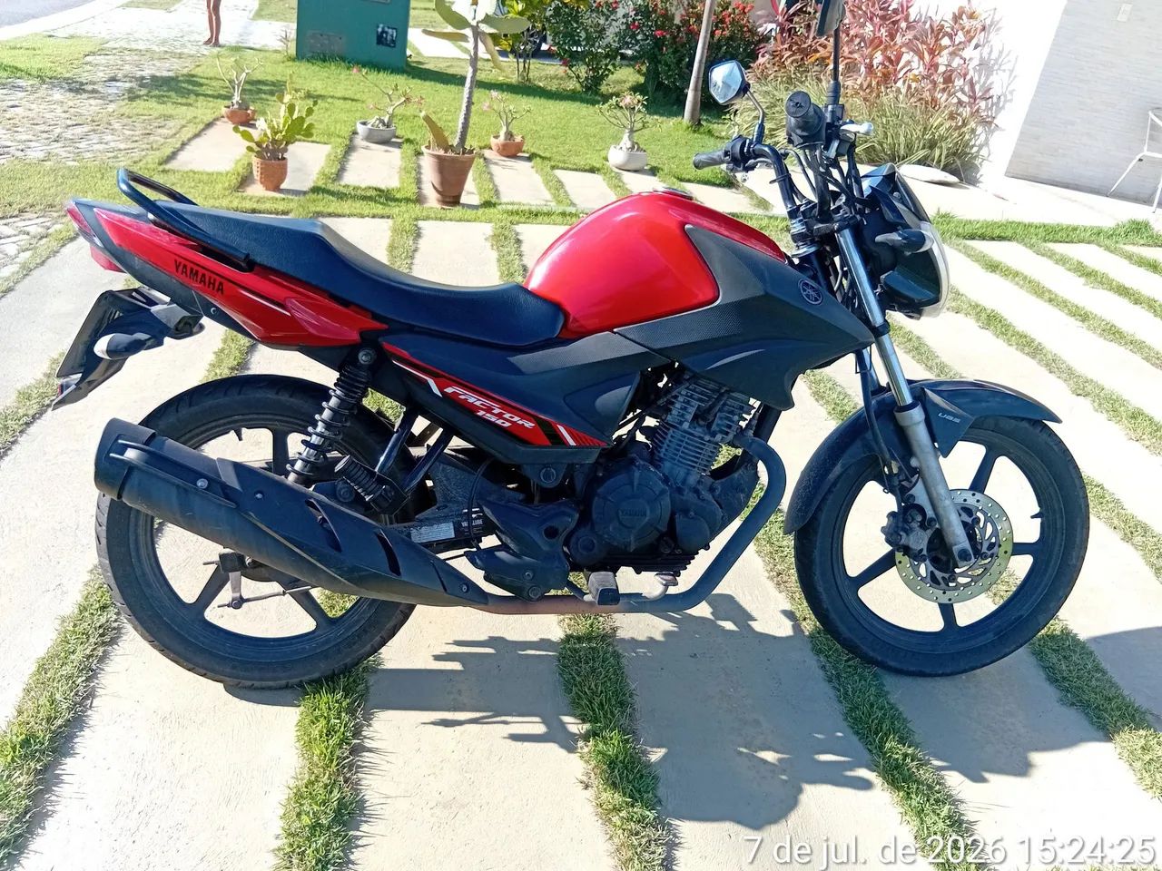 Vende-se moto factor Yamaha